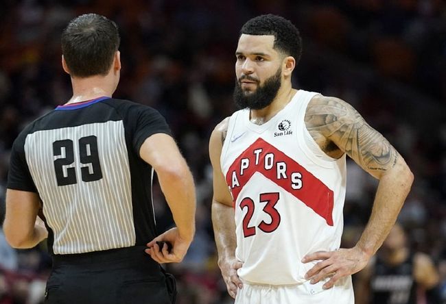 游泳世锦赛中国15金列第一，蛙王覃海洋包揽游泳