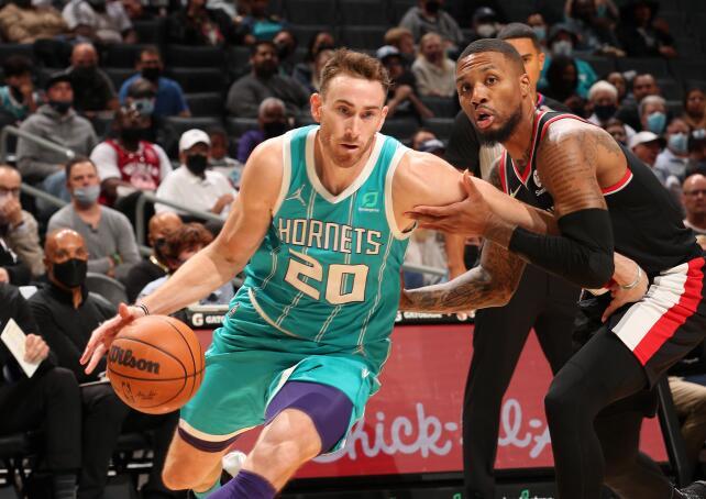 即将对阵丹麦！C罗晒葡萄牙队训练照：为了胜利而工作！.