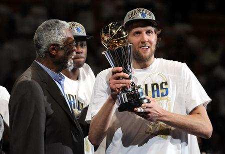 德尚：格列兹曼是法国足球的丰碑，从心底里感谢你所做的一切