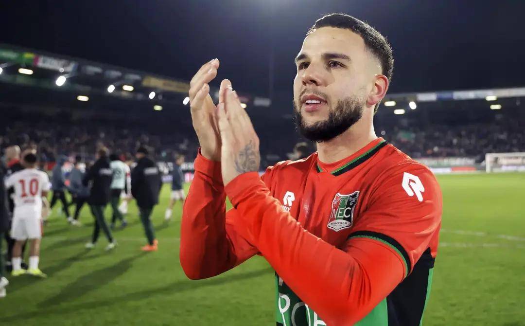 篮球篮网球队更换战术，提高进攻效率