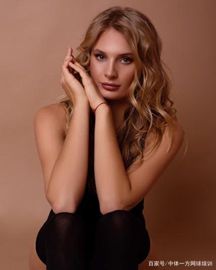 记者：曼联想3000万镑卖掉霍伊伦，在和潜在俱乐部谈判