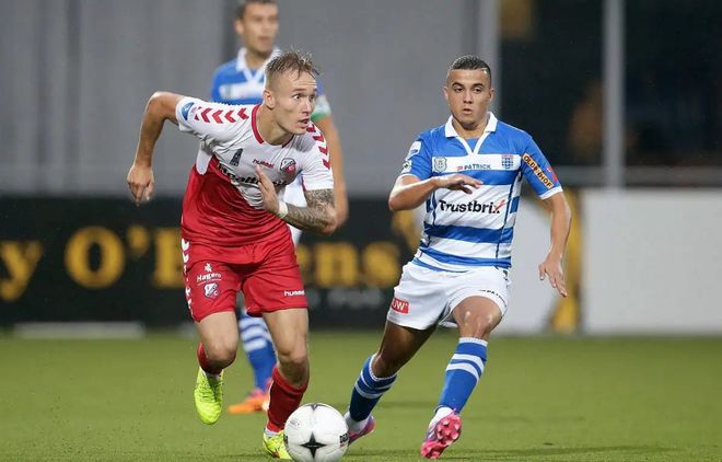 Heroic , Virtus.pro , Wildcard, 和 Rare Atom 是首批被淘汰的队伍，来自 FISSURE Playground #1